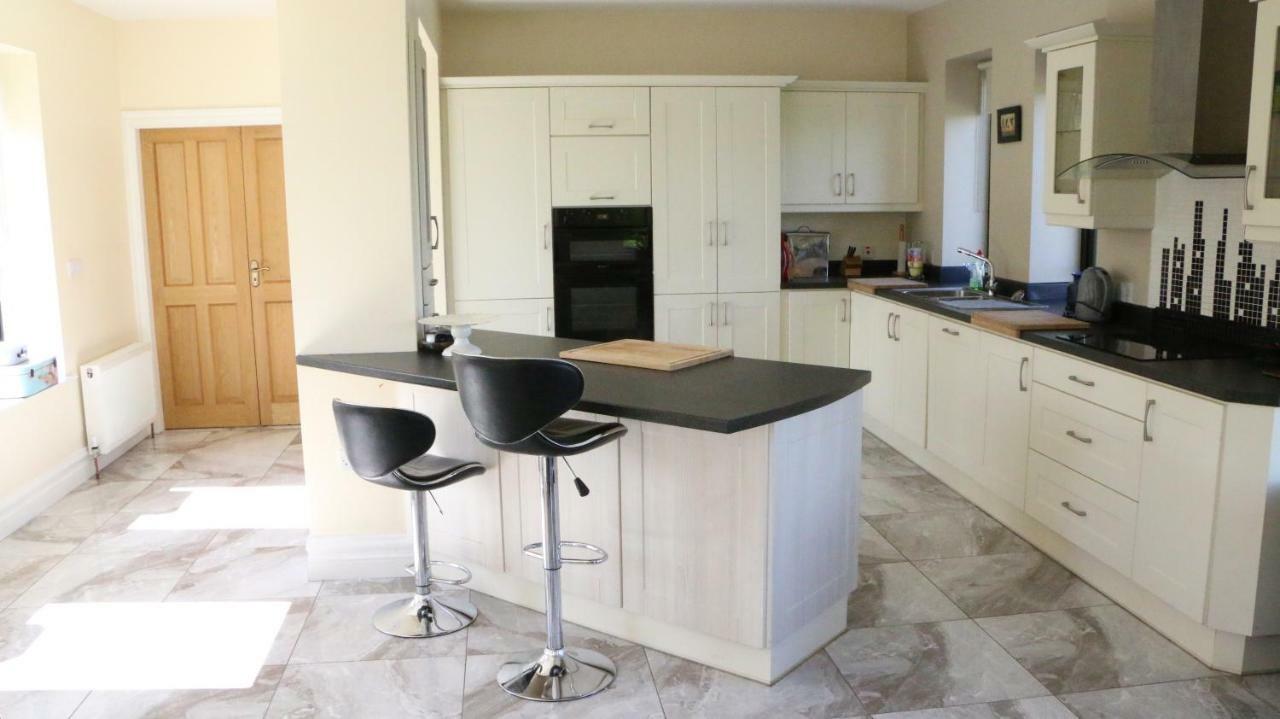 Emy Lakehouse - Near Castle Leslie, Glaslough Monaghan Εξωτερικό φωτογραφία